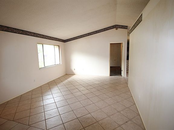 3rd image of 8446 Bay Oak Ct