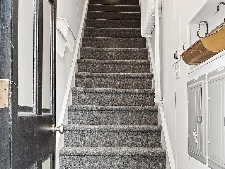 221 Kings Hwy E #B — Photo 20