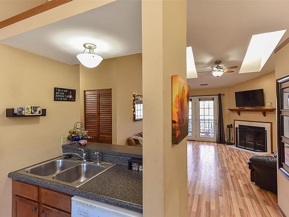 5th image of 1052 Sugar Creek Ct