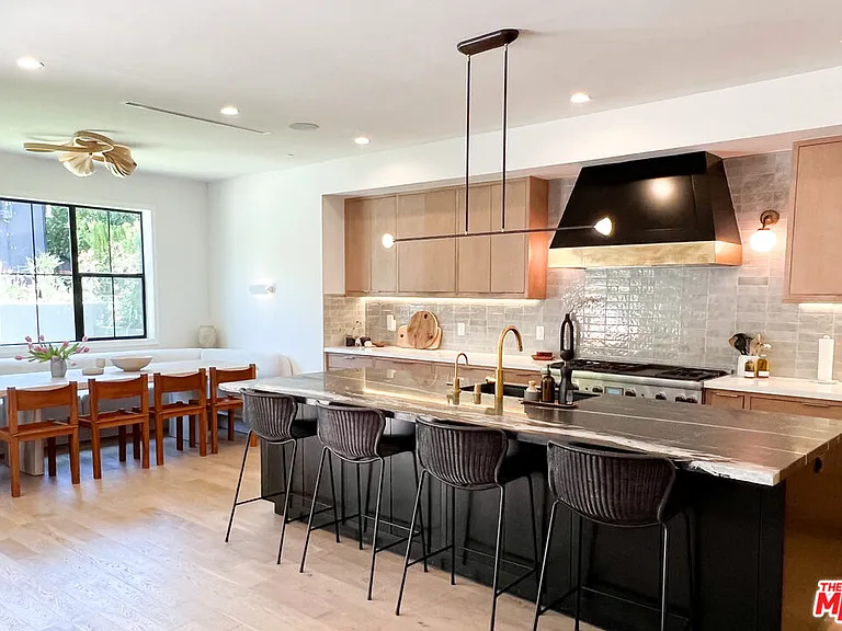 3544 Ocean View Ave — Photo 6