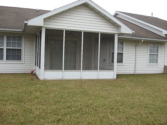 4th image of 3211A Independence Ct