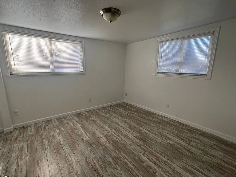 815 W 1st St #1-4 — Photo 9