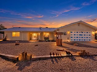 8 Keros Rd, Pena Blanca, NM 87041