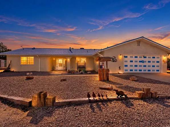 8 Keros Rd, Pena Blanca, NM 87041