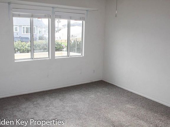 5th image of 936 S Pacific St APT 1