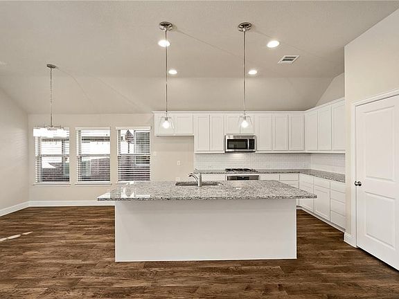 5th image of 4133 Beasley Dr