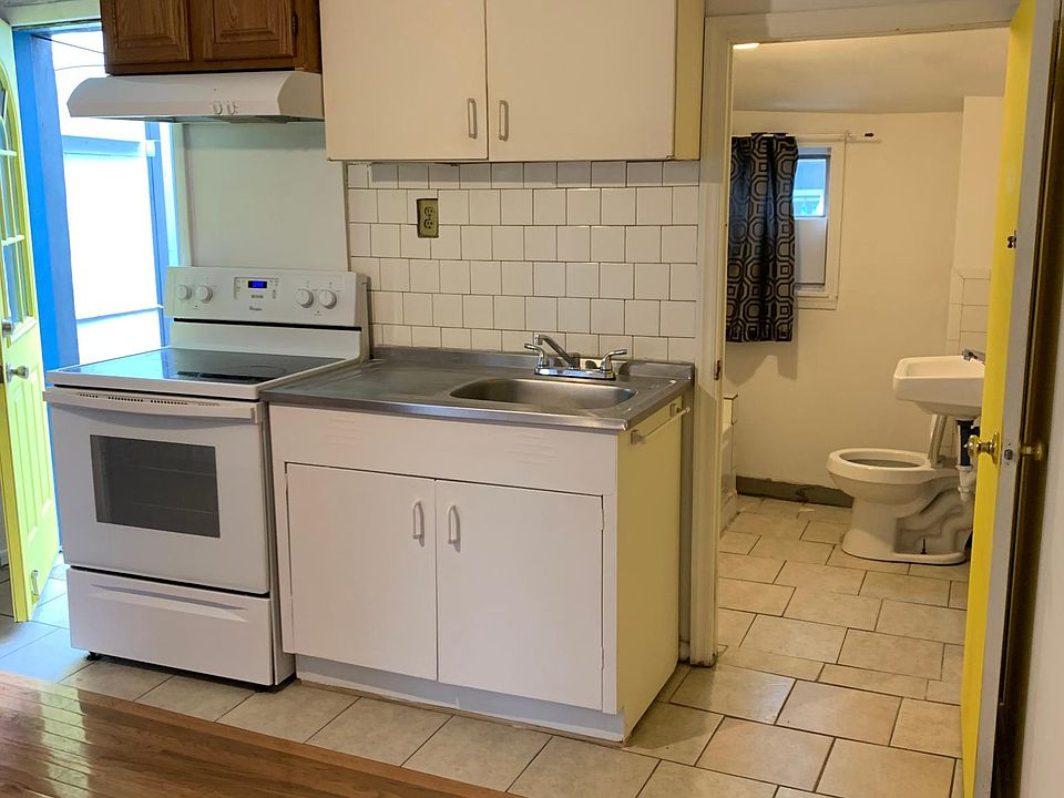 1st image of 838 Federal St Floor 3