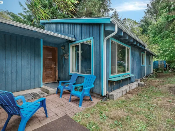 7135 SW Surfland St, South Beach, OR 97366
