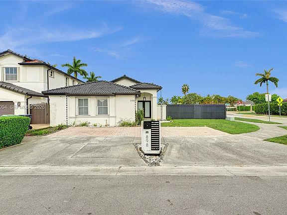 2nd image of 898 NW 131st Ave #1