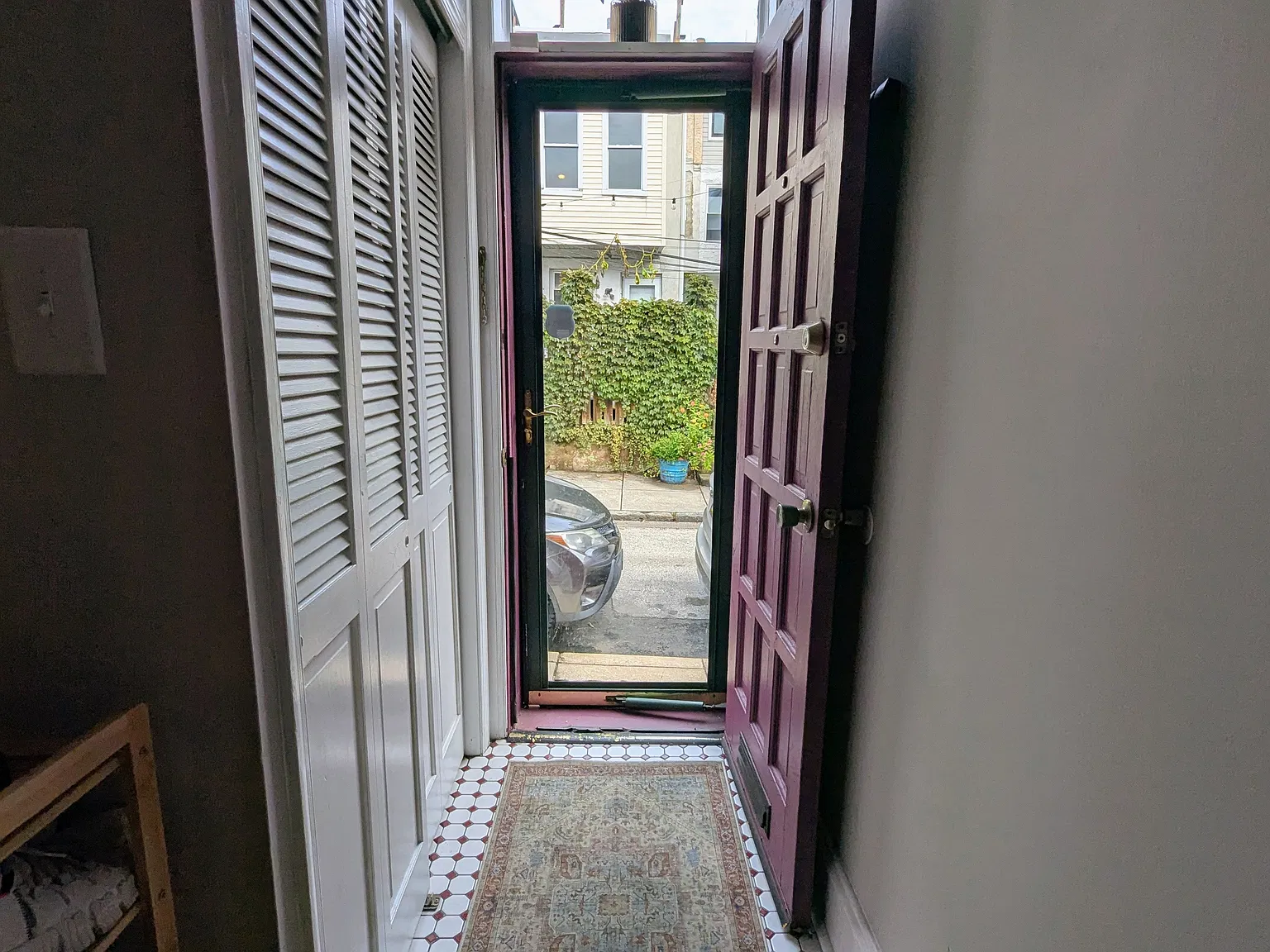 2 bed, 900 sqft, $2,300 — Photo 2