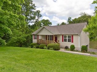 11 Sierra Vista Ln, Weaverville, NC 28787