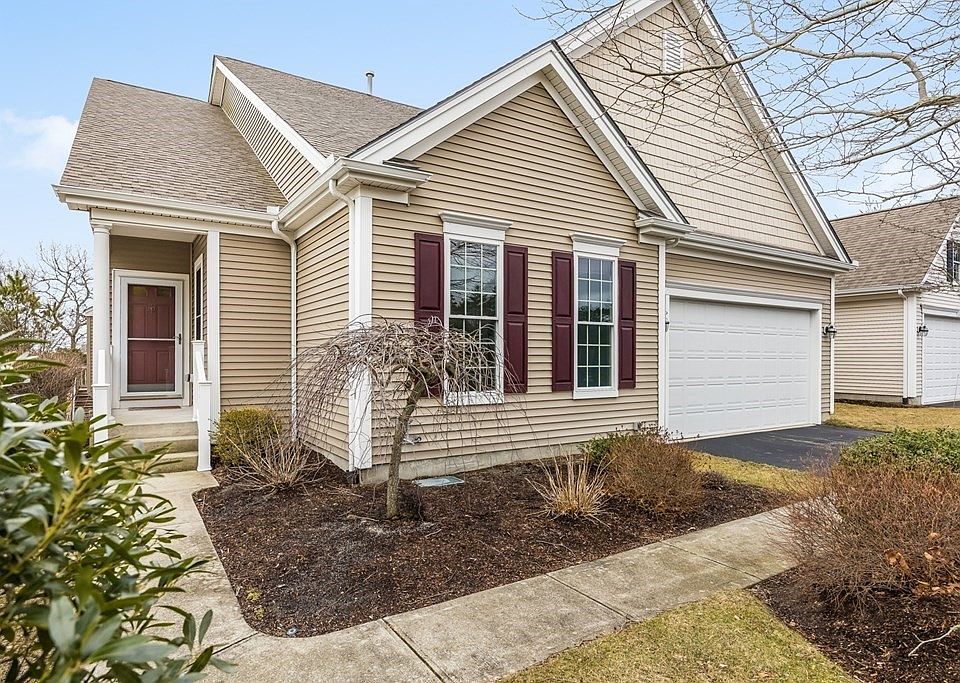 1st image of 20 Highbank Trl