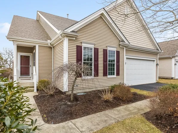 20 Highbank Trl, Plymouth, MA 02360