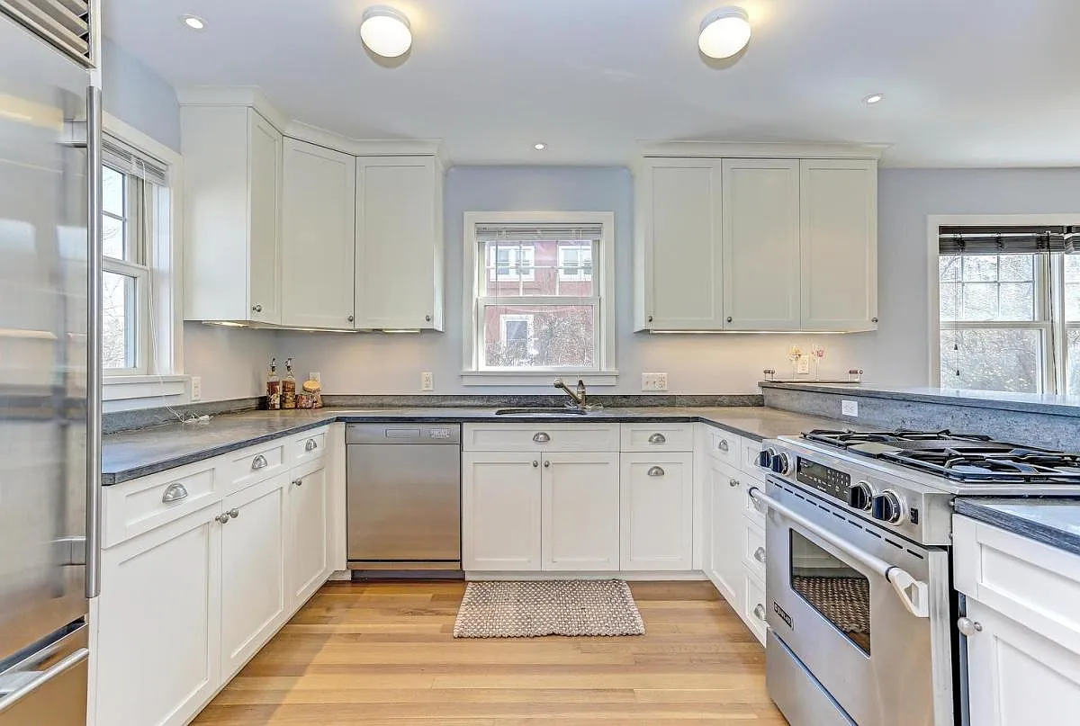 Gourmet Kitchen - Stainless Steel Appliances - 12 Davenport Ave