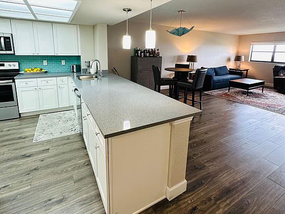 5th image of 3200 Port Royale Drive N #2004