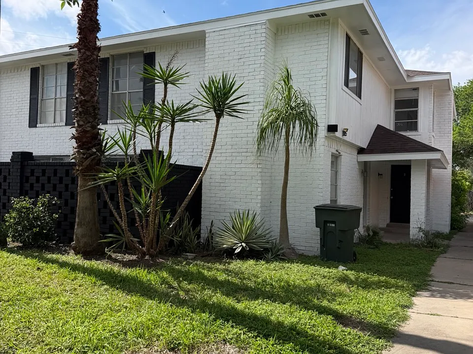 2701 Treasure Hills Blvd #3
