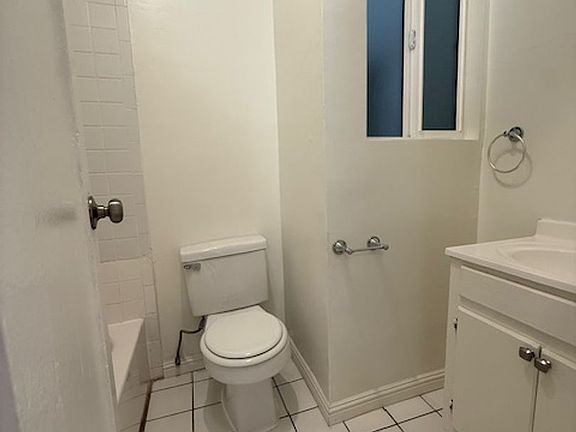 5th image of 544 S St Louis St APT 12