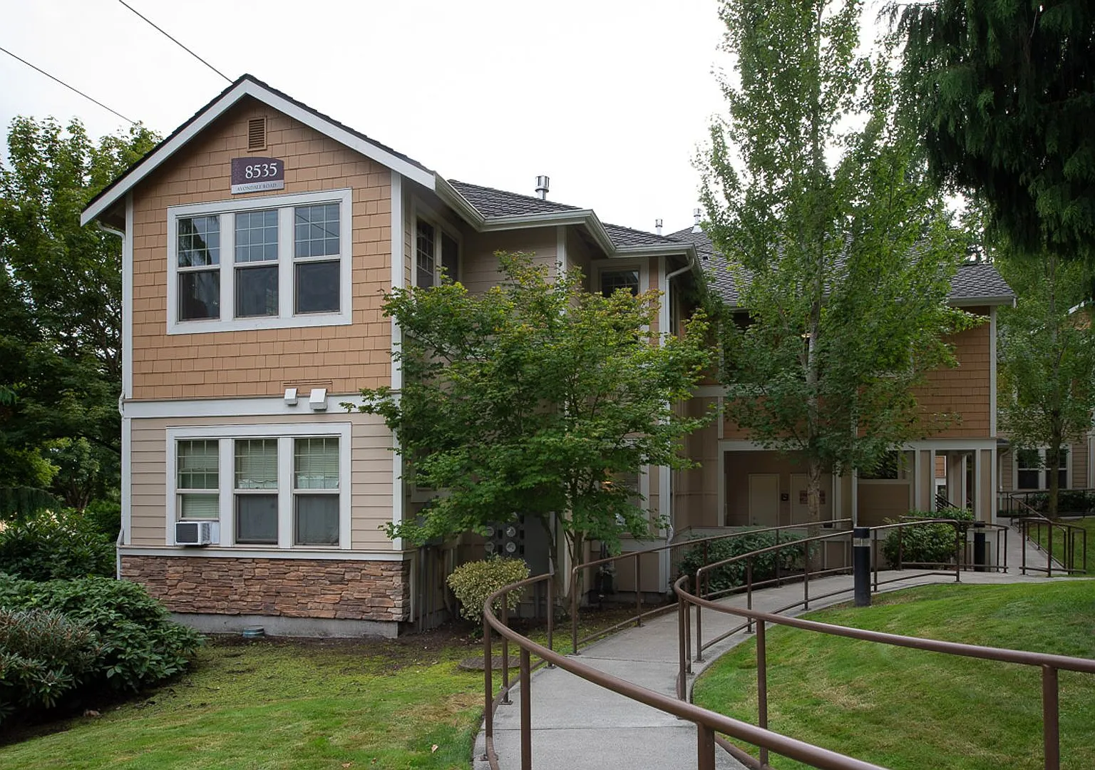 2 Bed 2 Bath Nelson Ridge Condo - Close to Everything! — Photo 2