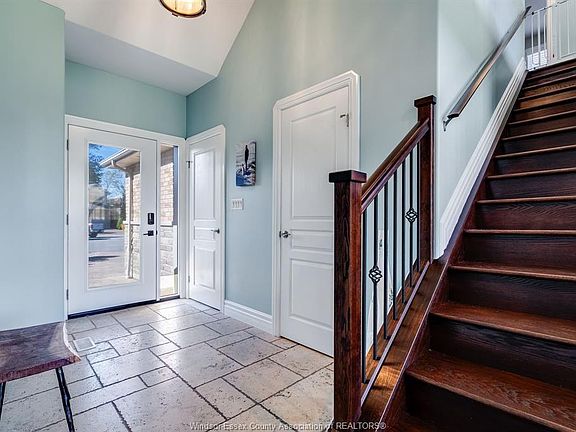 4th image of 7 Mettawas Ln