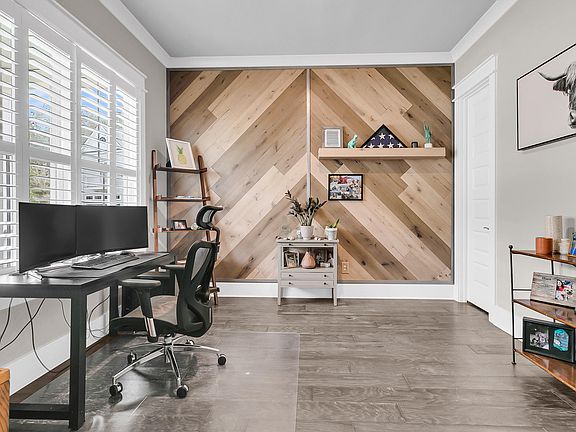4th image of 2671 Fountainhead Way