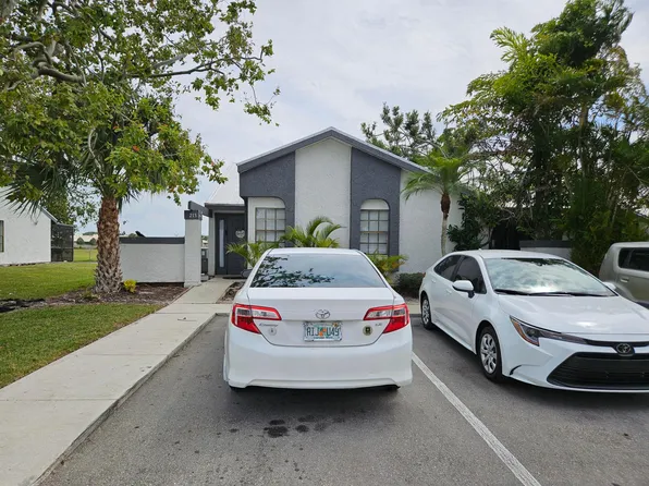 213 SW Sterret Circle, Port St Lucie, FL 34953