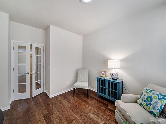 3rd image of 27056 Sanderling Ct