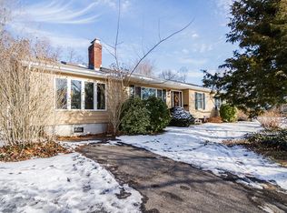 1 Ruxton Rd, Miller Place, NY 11764