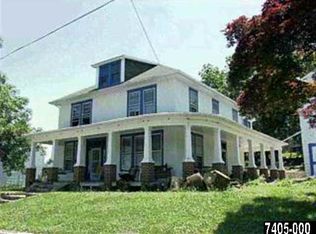 825 Market St, Mount Wolf, PA 17347