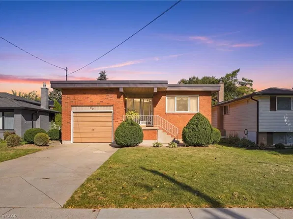 32 San Fernando Dr, Hamilton, ON L9C 2C2