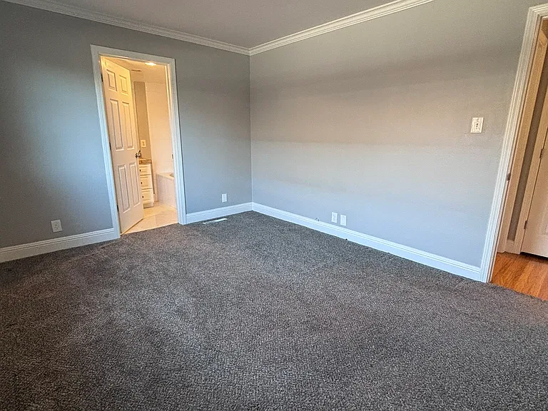 4992 Mattos Dr — Photo 24