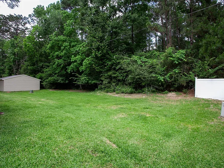 289 Broadmoor Dr — Photo 42