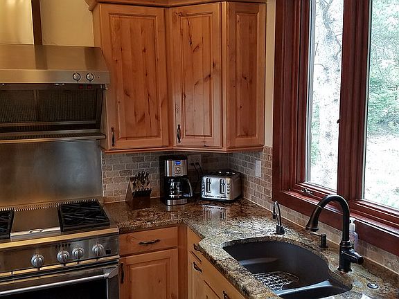 Kitchen With Lots Of Space