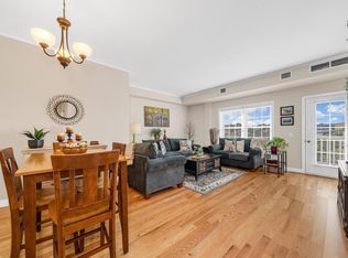 8 Walnut St Unit 418, Peabody, MA 01960