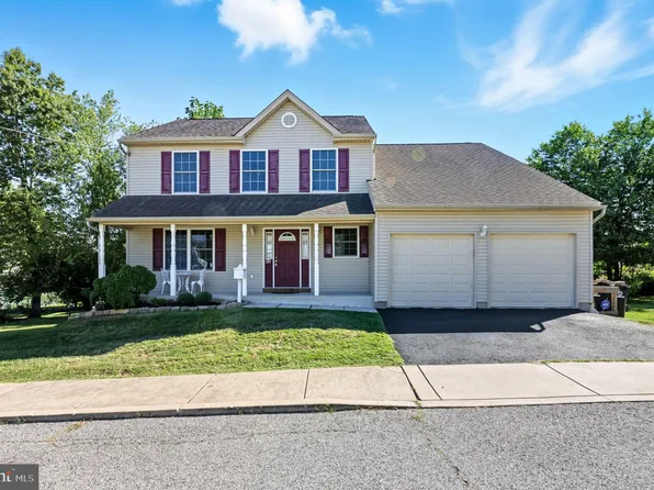 46 Oak St, Phoenixville, PA 19460