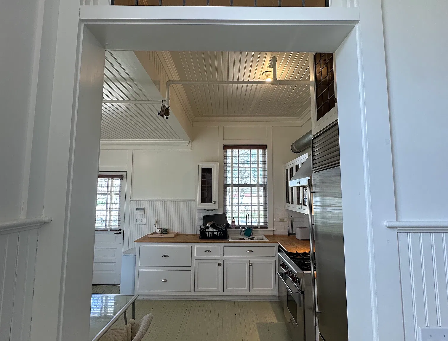 Charming Amagansett Village Apartment — Photo 3