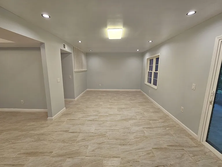 35 Summercreek Dr — Photo 12