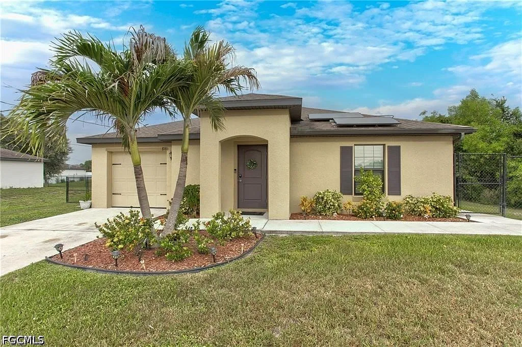 2 bed, 2.0 bath, 1032 sqft, $1,800 — Photo 1