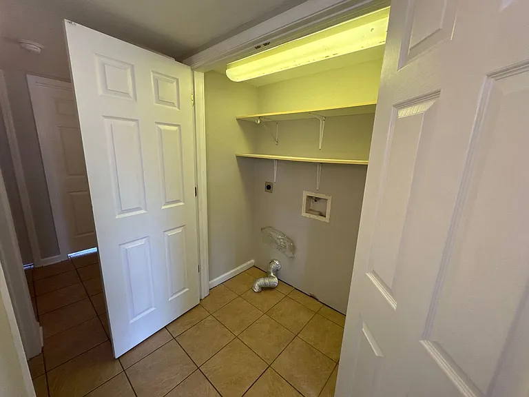 1121 Transit Way — Photo 13