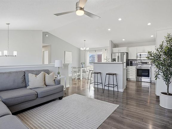 4th image of 195 Cattail Ln