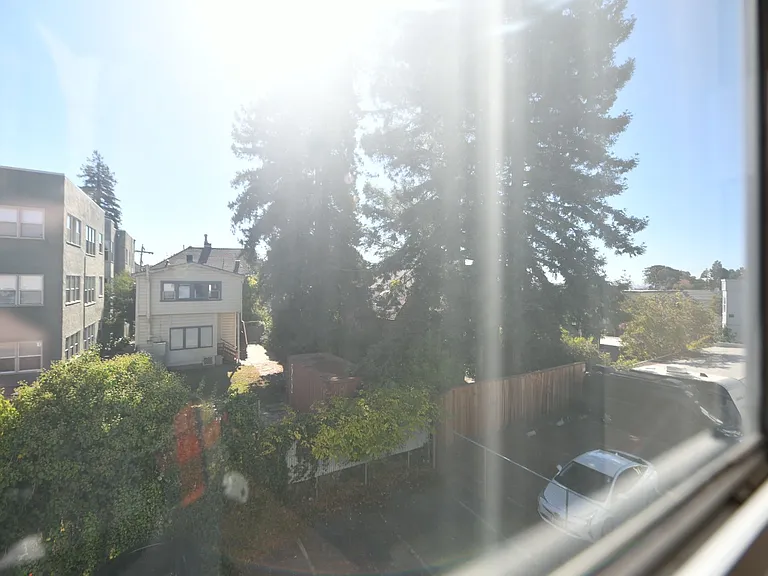 2418 Dwight Way — Photo 13