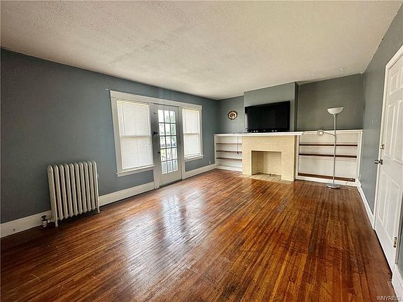 3rd image of 263 Minnesota Ave