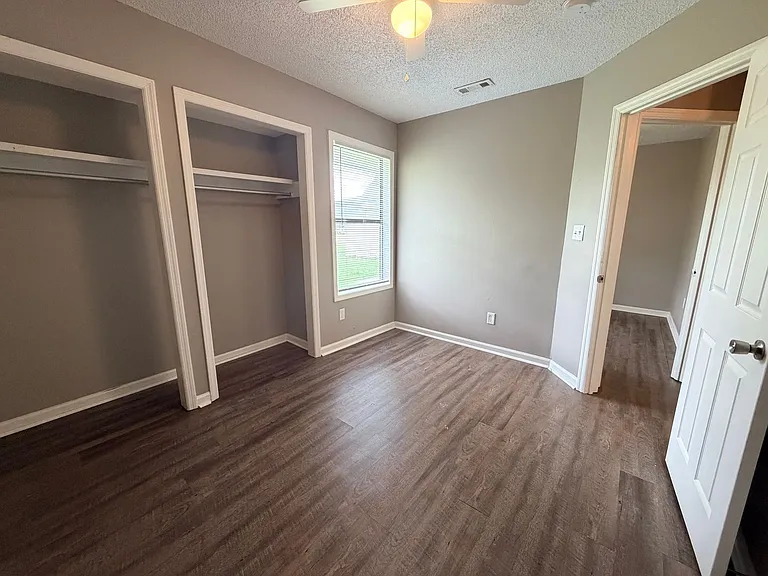 4 Lakeland Ct — Photo 15