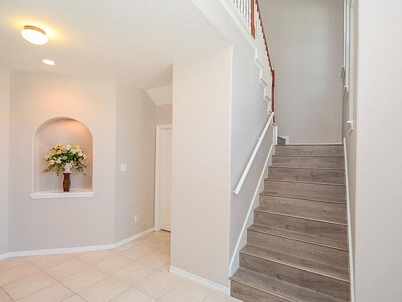 Inviting entry way