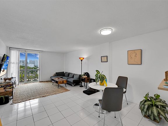 3rd image of 1020 Meridian Ave APT 715