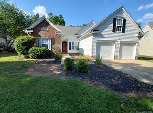9325 Hanworth Trace Dr, Charlotte, NC 28277
