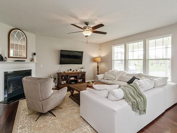 4th image of 15433 McClarnden Dr