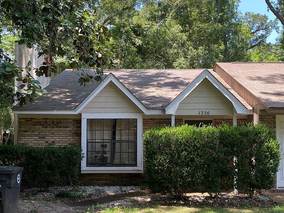 1st image of 1226 Brafforton Dr
