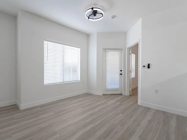 10245 S Maryland Pkwy #1212 — Photo 13