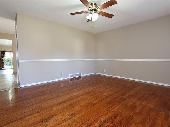 5th image of 1828 Hass Dr