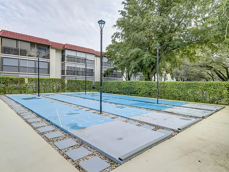 8900 Washington Blvd #410 — Photo 39